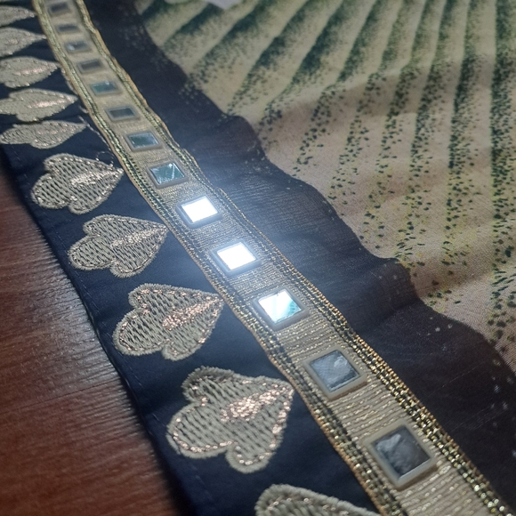 Mirrored Embroidered Folk Floral Art Sheer Oversized boho Scarf Shawl Tapestry - Picture 4 of 6